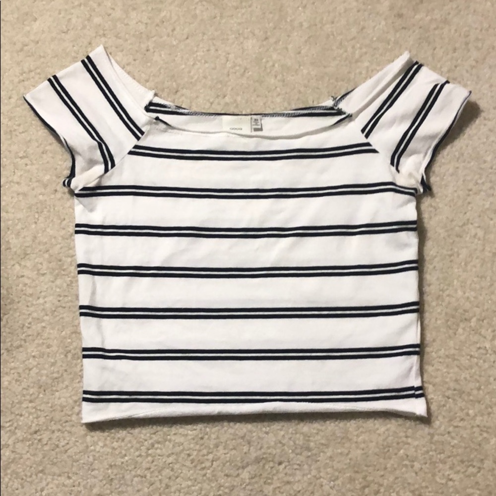 Off the Shoulder Stripped Crop Top